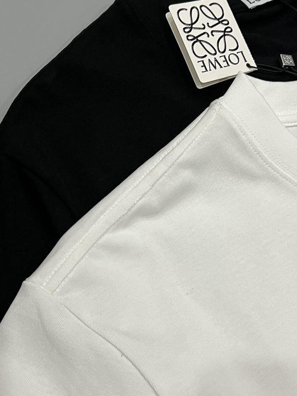 ブランドTシャツ着用イメージ